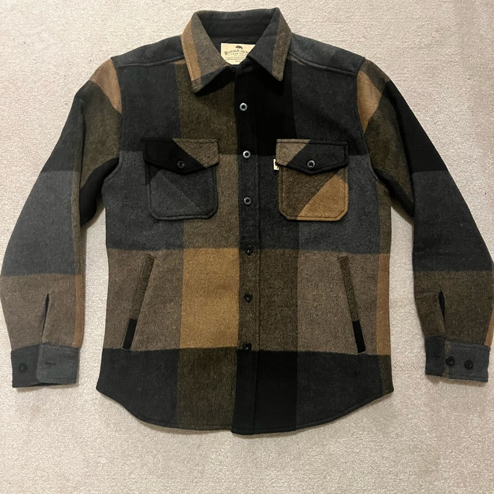 Lightweight Black and Brown Wool Shirt Jacket with Plaid Pattern - Men’s Medium